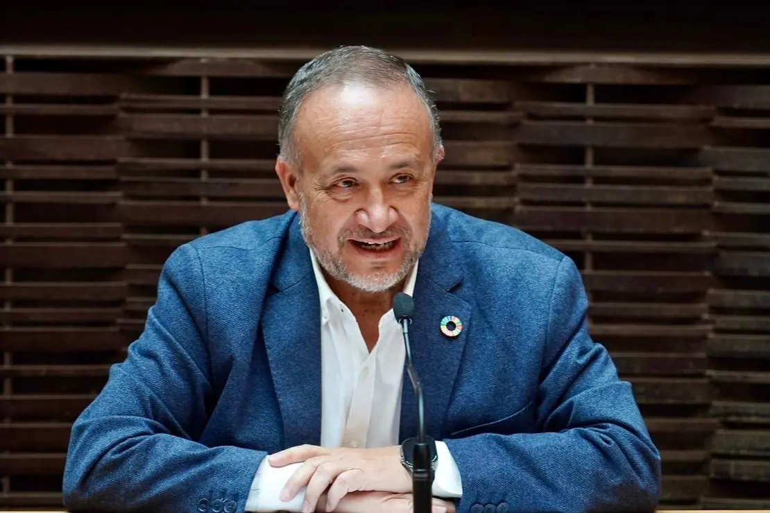 El presidente de la Diputaci&oacute;n de Le&oacute;n, Gerardo &Aacute;lvarez Courel, inaugura la exposici&oacute;n &lsquo;Sincretismo emocional II&rsquo; e informa sobre nuevas acciones del Museo de los Pueblos Leoneses