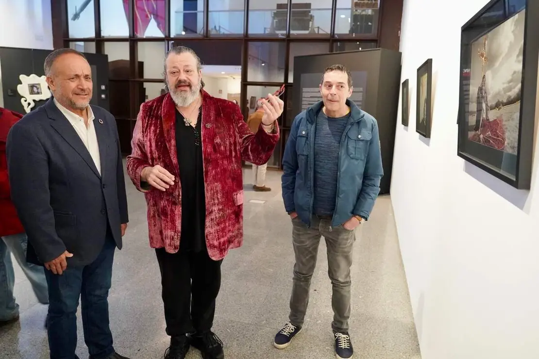 El presidente de la Diputaci&oacute;n de Le&oacute;n, Gerardo &Aacute;lvarez Courel, inaugura la exposici&oacute;n &lsquo;Sincretismo emocional II&rsquo; e informa sobre nuevas acciones del Museo de los Pueblos Leoneses