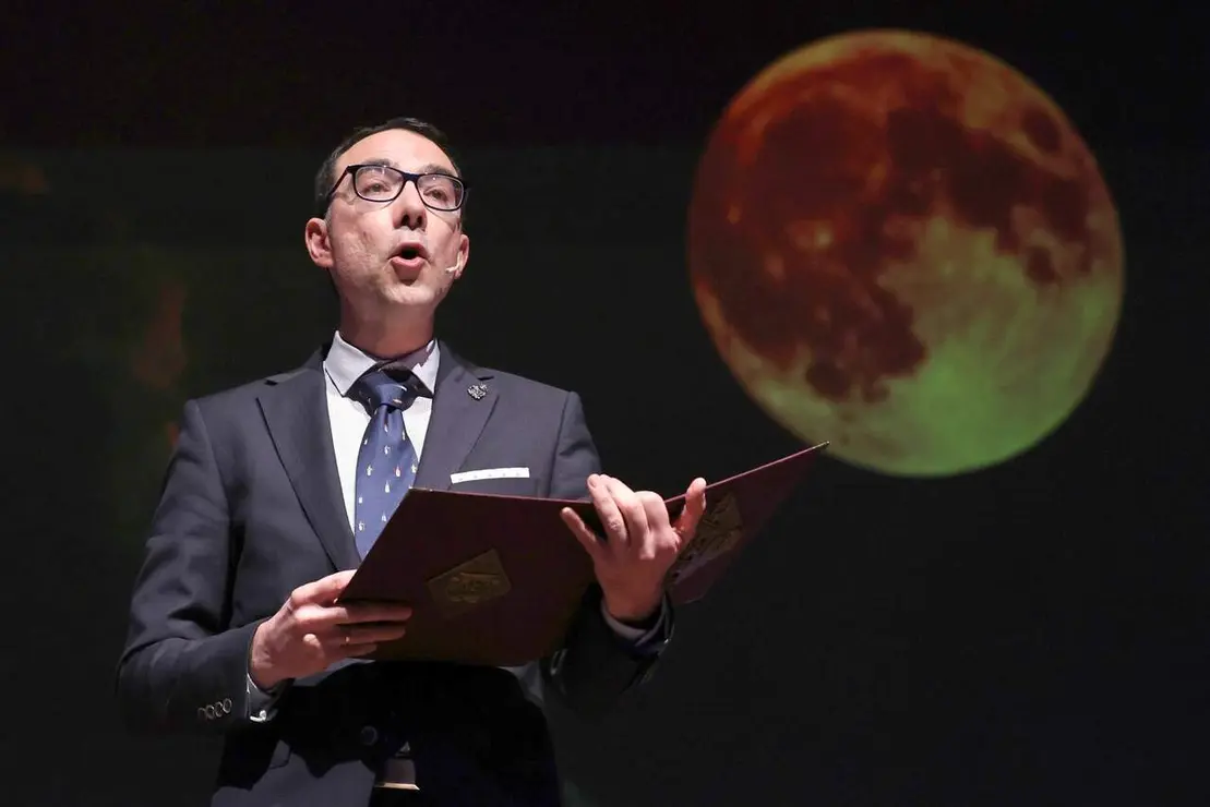 Acto de proclamaci&oacute;n del preg&oacute;n oficial de la Semana Santa de Le&oacute;n a cargo de Carlos Garc&iacute;a Rioja. Foto: Campillo