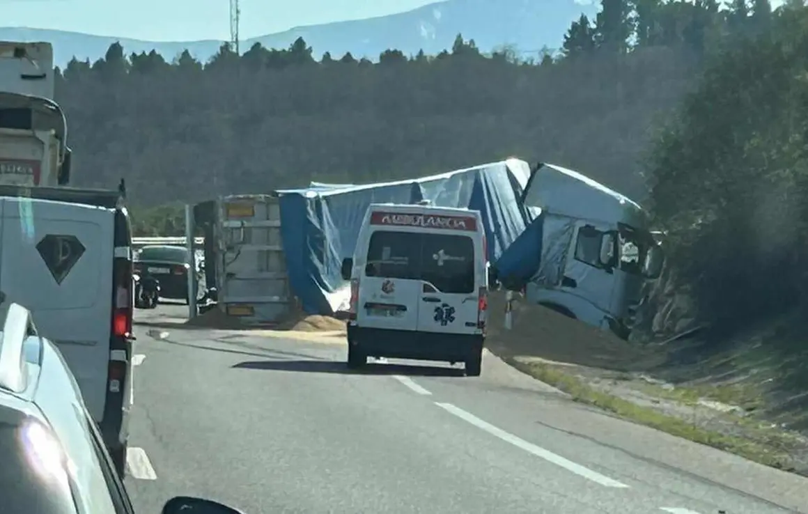 Accidente cami&oacute;n (1)