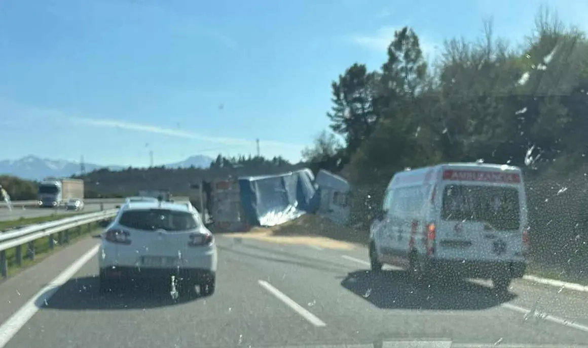 Accidente cami&oacute;n (2)