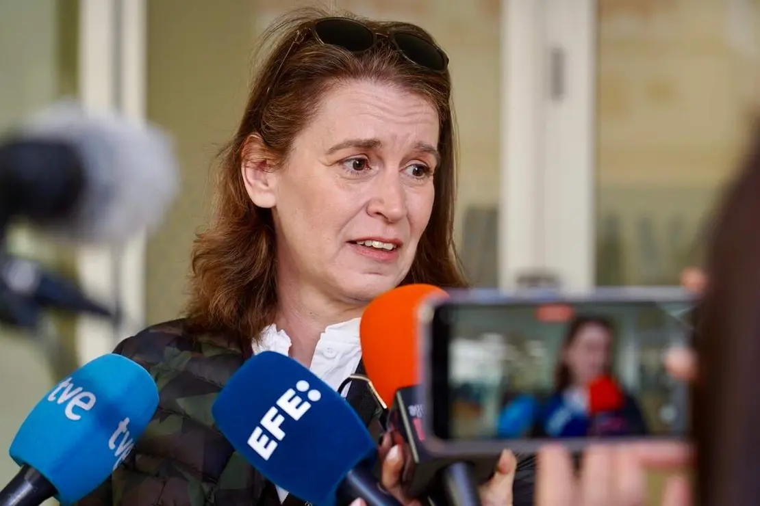 Los agraciados con el Gordo de la Loter&iacute;a de Navidad de Villaman&iacute;n acuden a cobrar el premio&nbsp;