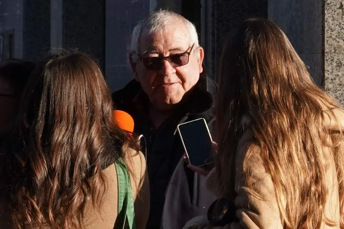 Los agraciados con el Gordo de la Loter&iacute;a de Navidad de Villaman&iacute;n acuden a cobrar el premio&nbsp;