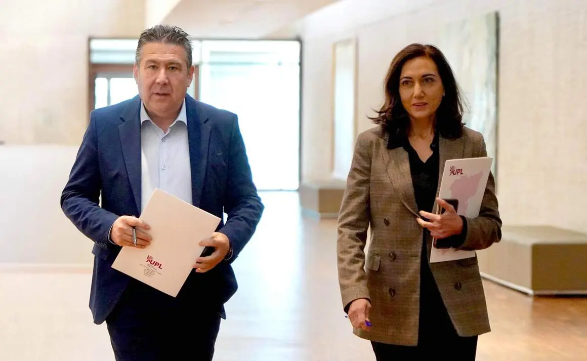 El presidente del PPCyL se re&uacute;ne con UPL tras las elecciones auton&oacute;micas. Fotos: Leticia P&eacute;rez