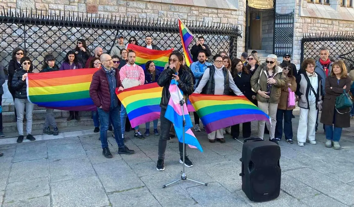 Awen LGTBI+ Le&oacute;n organiza una concentraci&oacute;n de rechazo a la agresi&oacute;n sufrida por una joven trans en un establecimiento hostelero de La Ba&ntilde;eza.