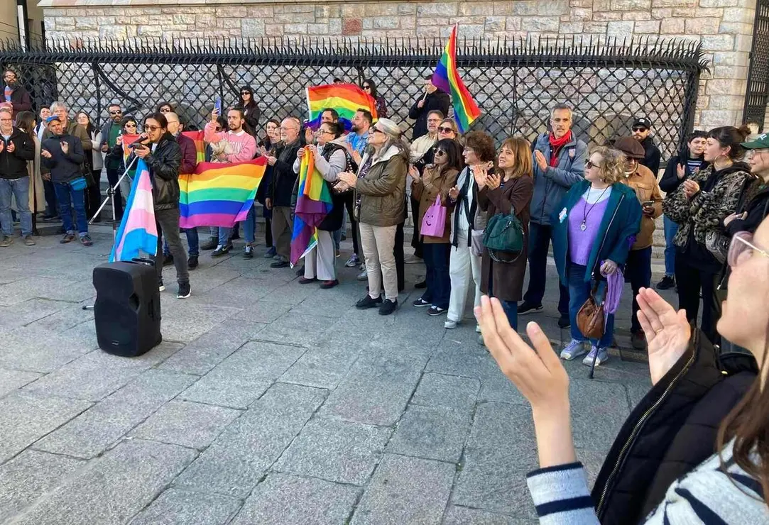 Awen LGTBI+ Le&oacute;n organiza una concentraci&oacute;n de rechazo a la agresi&oacute;n sufrida por una joven trans en un establecimiento hostelero de La Ba&ntilde;eza.