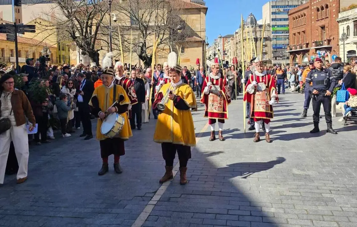 Domingo De Ramos (2)