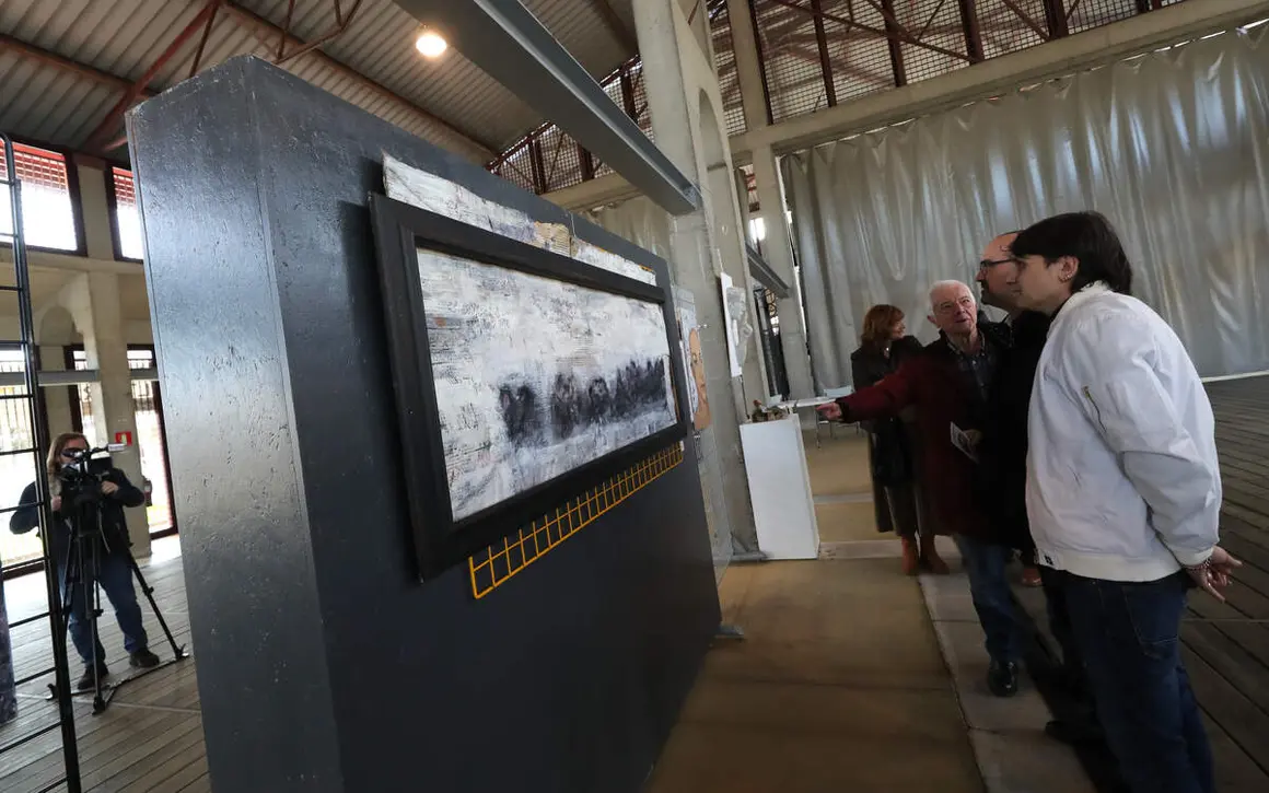 Presentaci&oacute;n de la exposici&oacute;n de pintura y escultura de la Asociaci&oacute;n de Pintores del Bierzo en el Museo del Ferrocarril de Ponferrada