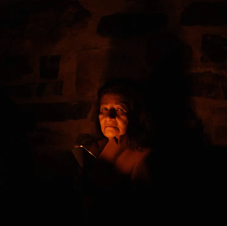 Viacrucis penitencial en el Castillo de los Templarios de Ponferrada con las im&aacute;genes del Cristo de  la Esperanza y el Cristo de la Fortaleza