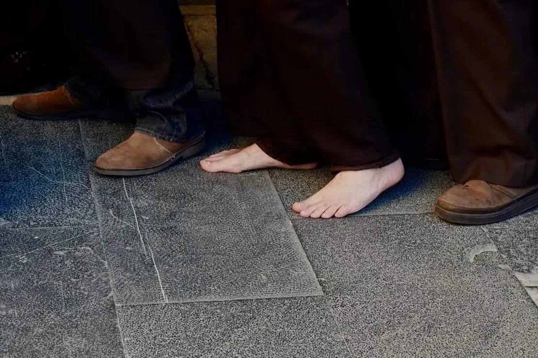 Acto del Perd&oacute;n mediante el indulto a una presa en el transcurso de la Procesi&oacute;n del Perd&oacute;n, organizada por la Cofrad&iacute;a del Santo Cristo del Perd&oacute;n