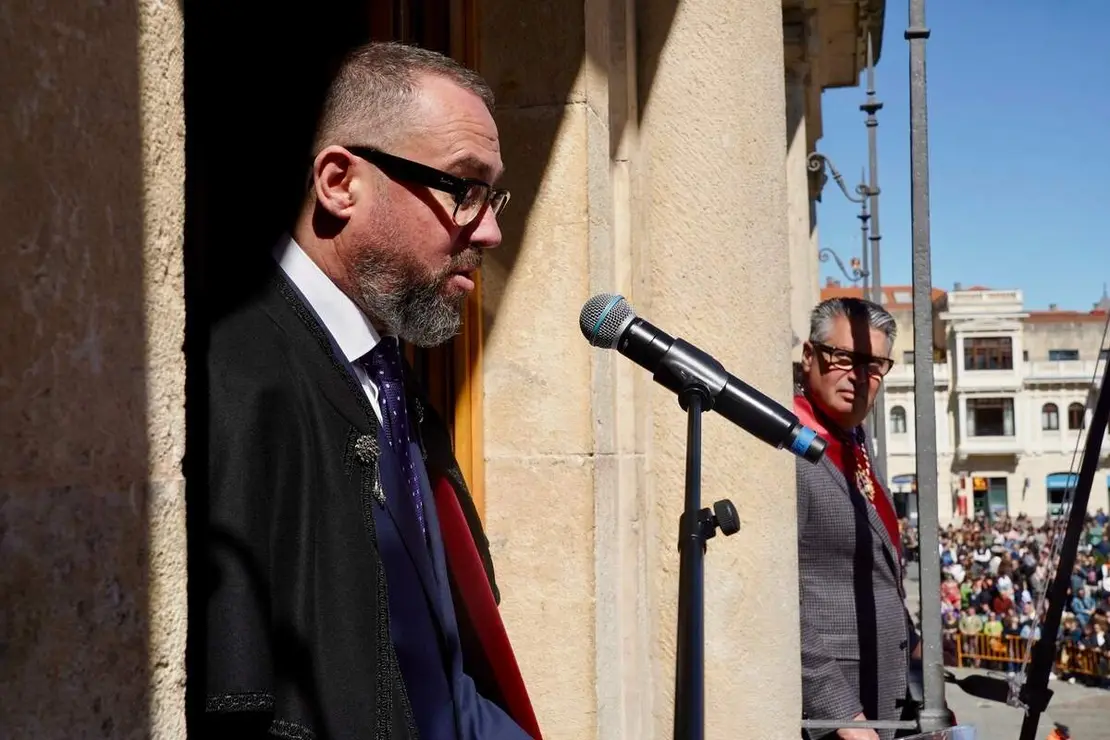 Celebraci&oacute;n del preg&oacute;n a caballo organizado por la Cofrad&iacute;a de las Siete Palabras de Jes&uacute;s en la Cruz
