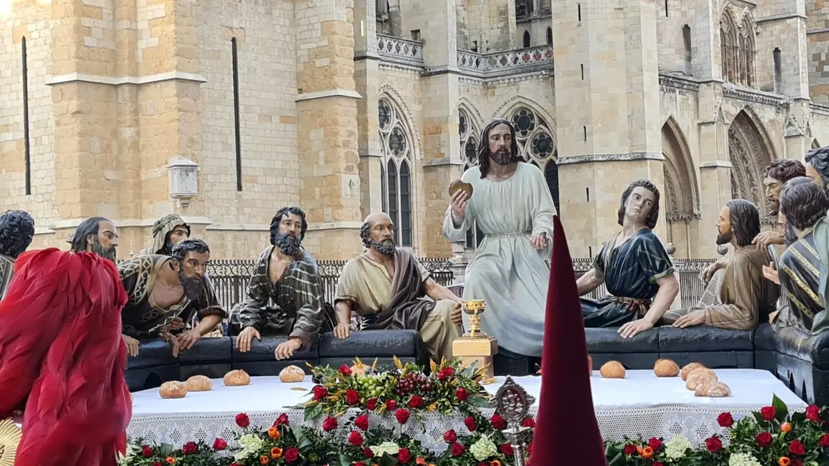 La Cena de Santa Marta llena de arte y fervor las calles de Le&oacute;n. Foto: J.Calvo.