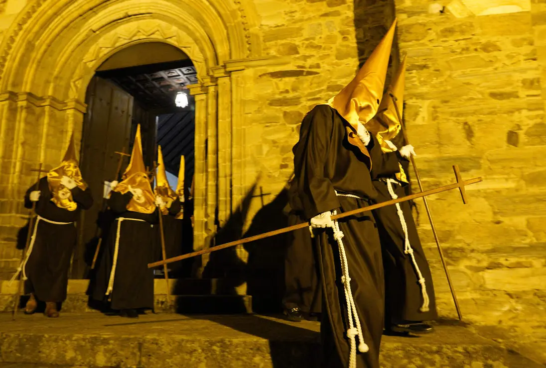 Procesi&oacute;n de la Sant&iacute;sima Virgen de los Dolores y Ver&oacute;nica de Villafranca del Bierzo (Le&oacute;n)