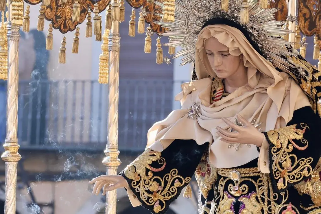 Celebraci&oacute;n del acto de &lsquo;El Encuentro&rsquo; en el transcurso de la Procesi&oacute;n de los Pasos de la Cofrad&iacute;a del Dulce Nombre de Jes&uacute;s Nazareno de la Semana Santa de Le&oacute;n