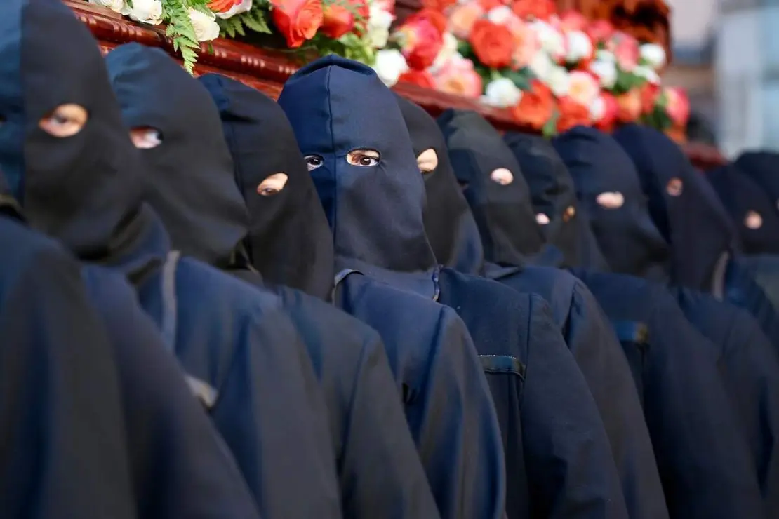 Celebraci&oacute;n del acto de &lsquo;El Encuentro&rsquo; en el transcurso de la Procesi&oacute;n de los Pasos de la Cofrad&iacute;a del Dulce Nombre de Jes&uacute;s Nazareno de la Semana Santa de Le&oacute;n
