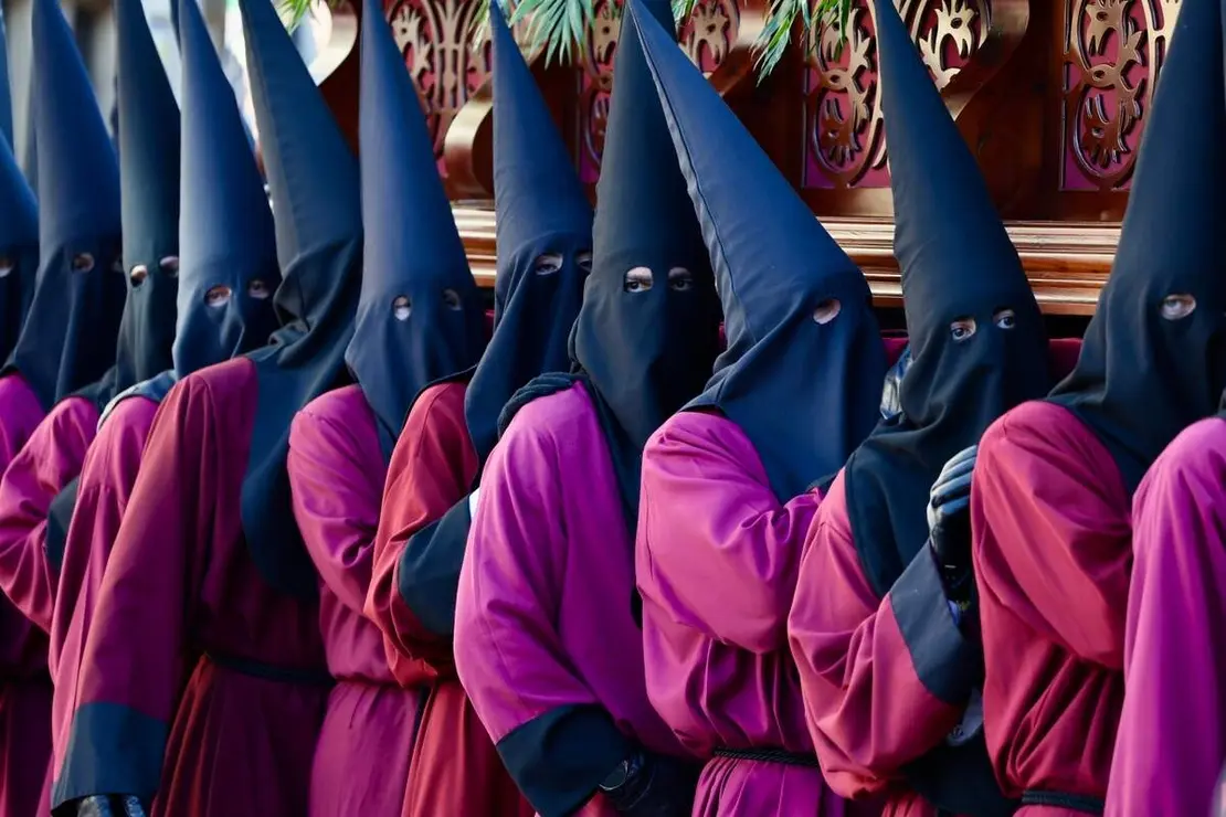 Acto del Desenclavo de Cristo en el transcurso de la Procesi&oacute;n del Santo Cristo del Desenclavo de la Semana Santa de Le&oacute;n.