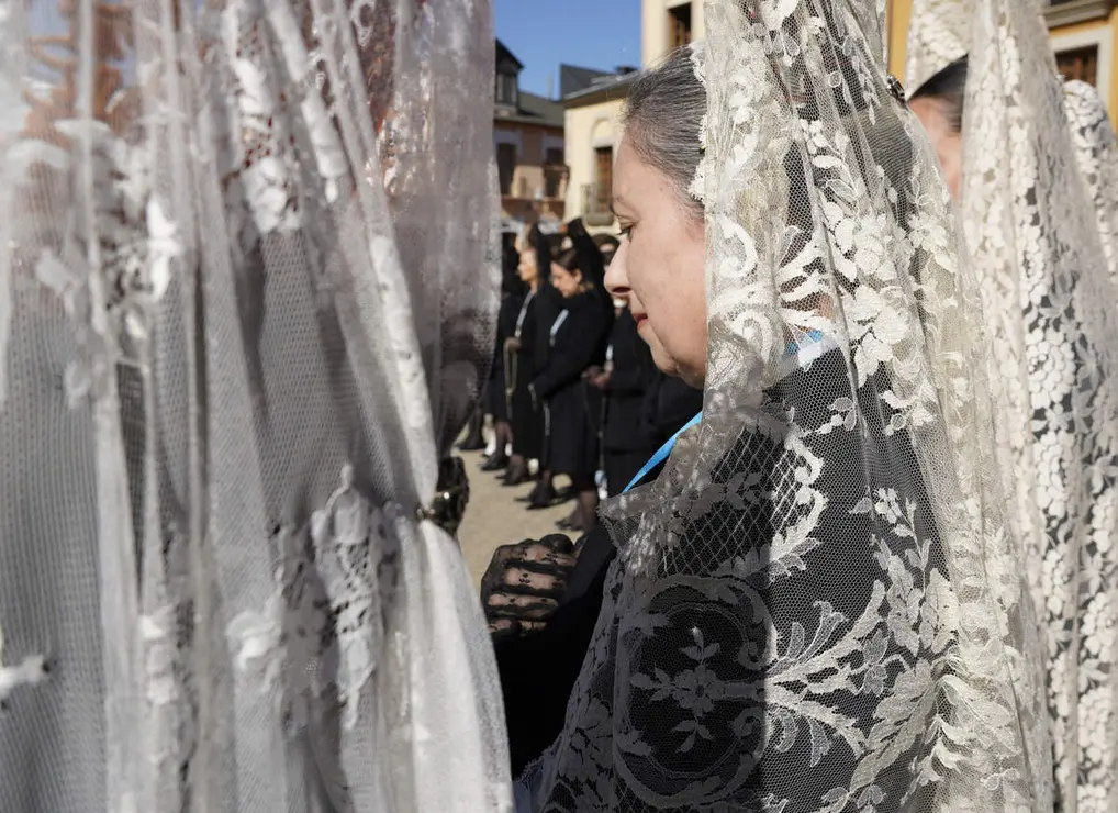 Procesi&oacute;n de Resurrecci&oacute;n con la imagen de la Virgen de la Encina y el Santo Sacramento de Ponferrada