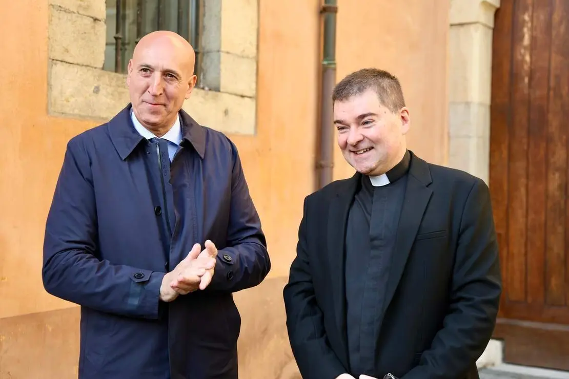 El alcalde de Le&oacute;n, Jos&eacute; Antonio Diez, junto a parte de la Corporaci&oacute;n Municipal, asiste a la tradicional legac&iacute;a preparatoria para la ceremonia de Las Cabezadas
