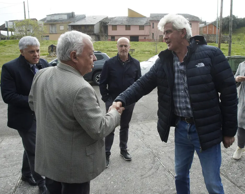 El consejero de Cultura, Turismo y Deporte, Gonzalo Santonja, presenta el informe sobre el estado de conservaci&oacute;n de la zona arqueol&oacute;gica de Las M&eacute;dulas