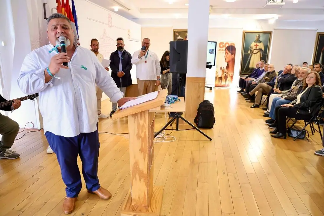 El alcalde de Le&oacute;n, Jos&eacute; Antonio Diez, participa en los actos con motivo del 8 de abril, D&iacute;a del Pueblo Gitano