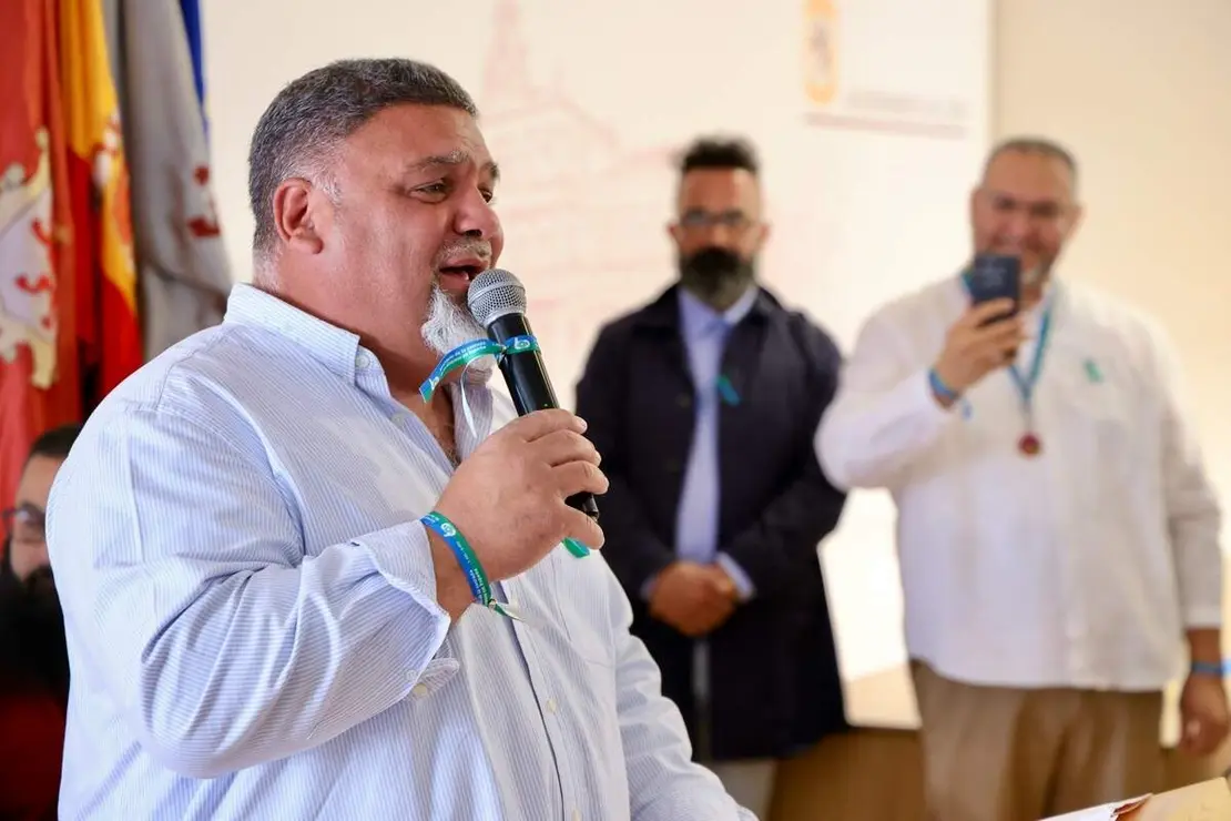 El alcalde de Le&oacute;n, Jos&eacute; Antonio Diez, participa en los actos con motivo del 8 de abril, D&iacute;a del Pueblo Gitano