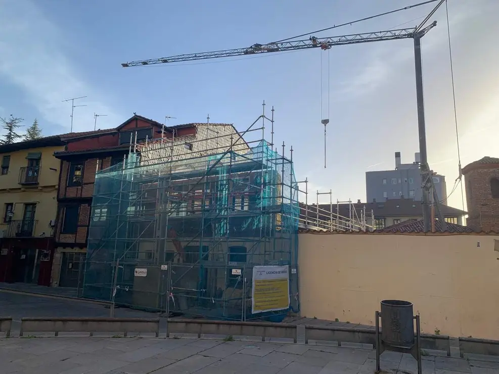 Una nueva promoci&oacute;n impulsada por Geoxa en la zona trasera de la Catedral avanza tras superar los permisos de patrimonio en un &aacute;rea de especial sensibilidad urban&iacute;stica. Foto: A.F.R.