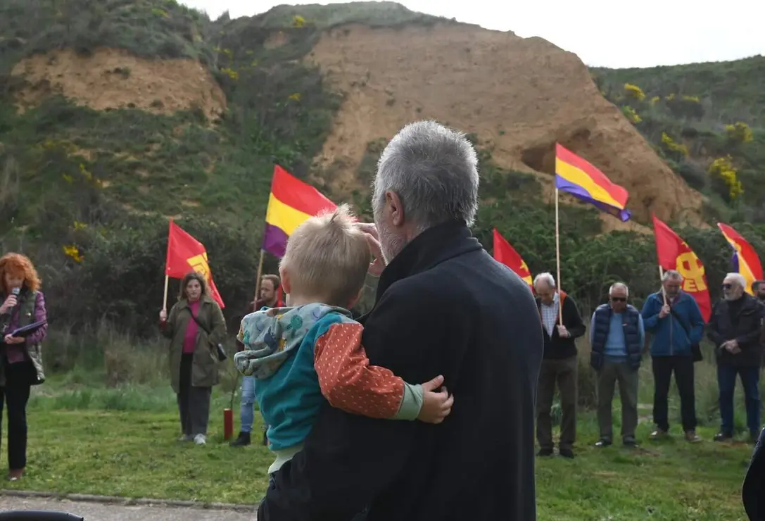 El Foro por la Memoria de Le&oacute;n organiza actos en memoria de las personas represaliadas y fusiladas durante el franquismo. Foto: Peio Garc&iacute;a.