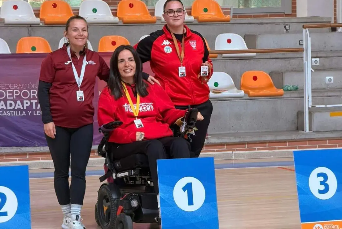 La leonesa Sara Aller y Daniel Gonz&aacute;lez, de San Andr&eacute;s del Rabanedo, se imponen en Trobajo en la &uacute;ltima jornada de la Liga de Boccia. Foto: Ayto. San Andr&eacute;s.