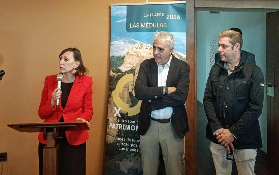 La directora general de Bellas Artes y Patrimonio Cultural, &Aacute;ngeles Albert, durante su intervenci&oacute;n.