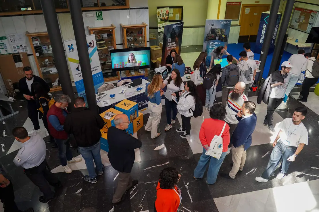 Acto de inauguraci&oacute;n de la V Expo Le&oacute;ni4 &lsquo;Digital &amp; Tech Forum&rsquo;, en el que participan la rectora de la Universidad de Le&oacute;n, Nuria Gonz&aacute;lez, el presidente de la Federaci&oacute;n Leonesa de Empresarios, Juan Mar&iacute;a Vallejo, el director de la Escuela de Ingenier&iacute;as, Joaqu&iacute;n Barreiro, y el presidente de Le&oacute;ni4, &Oacute;scar Rodriguez Ord&aacute;s, entre otros