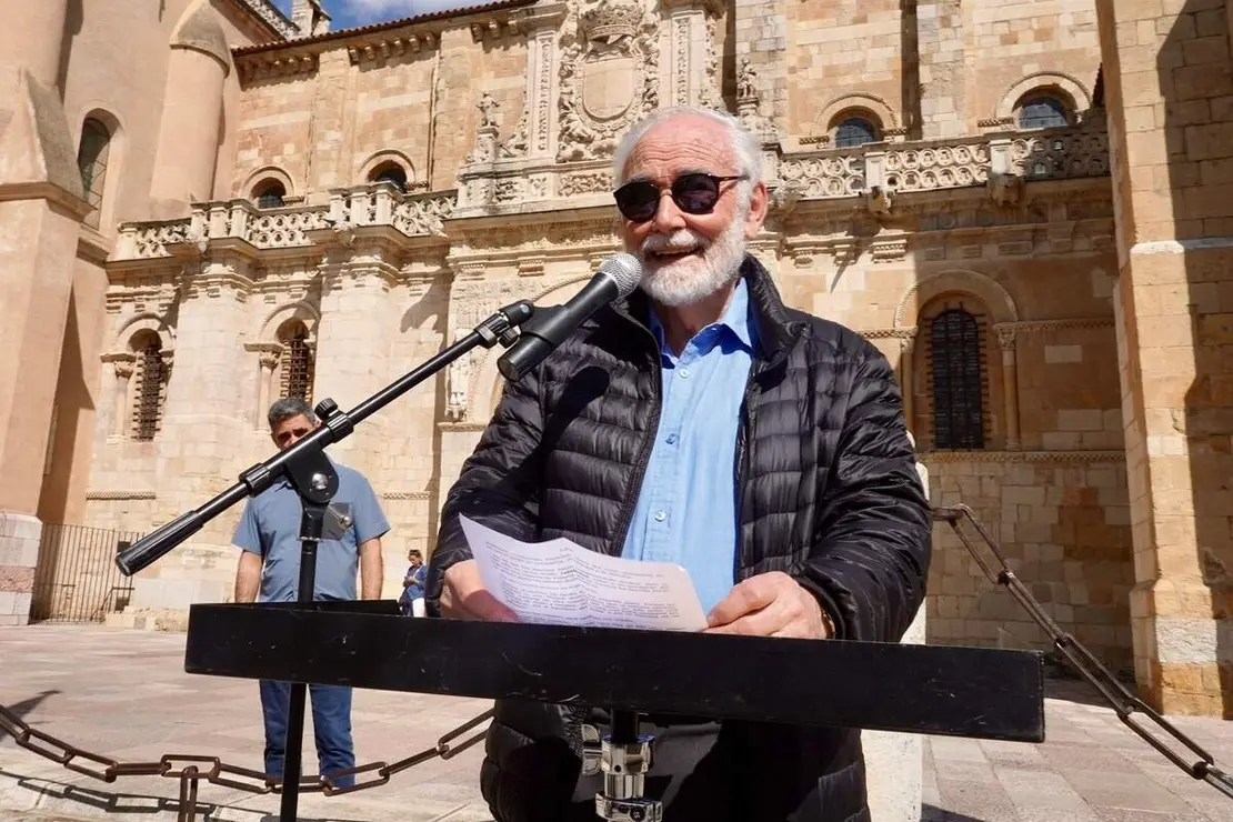 La Asociaci&oacute;n de Amigos de los Decreta celebra la d&eacute;cima lectura p&uacute;blica del texto de los Decreta del a&ntilde;o 1188 del rey Alfonso IX