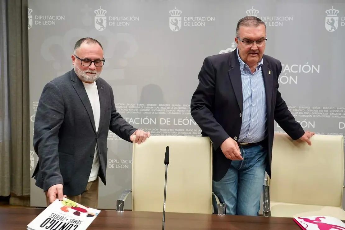 El vicepresidente de la Diputaci&oacute;n de Le&oacute;n y responsable de Productos de Le&oacute;n, Roberto Aller, y el presidente de la Asociaci&oacute;n Leonesa de Hoteler&iacute;a y Turismo, &Oacute;scar Garc&iacute;a, presentan el I Concurso Provincial de Torrijas Reino de Le&oacute;n