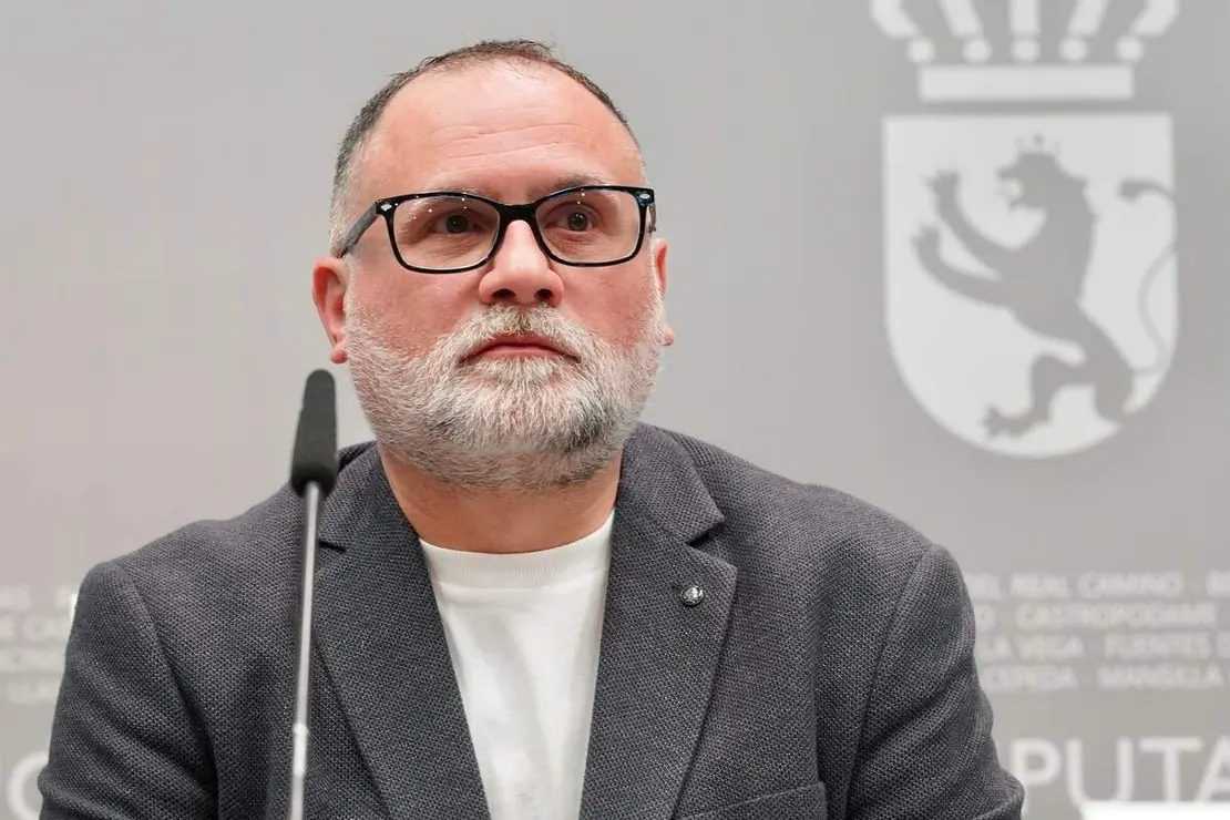 El vicepresidente de la Diputaci&oacute;n de Le&oacute;n y responsable de Productos de Le&oacute;n, Roberto Aller, y el presidente de la Asociaci&oacute;n Leonesa de Hoteler&iacute;a y Turismo, &Oacute;scar Garc&iacute;a, presentan el I Concurso Provincial de Torrijas Reino de Le&oacute;n