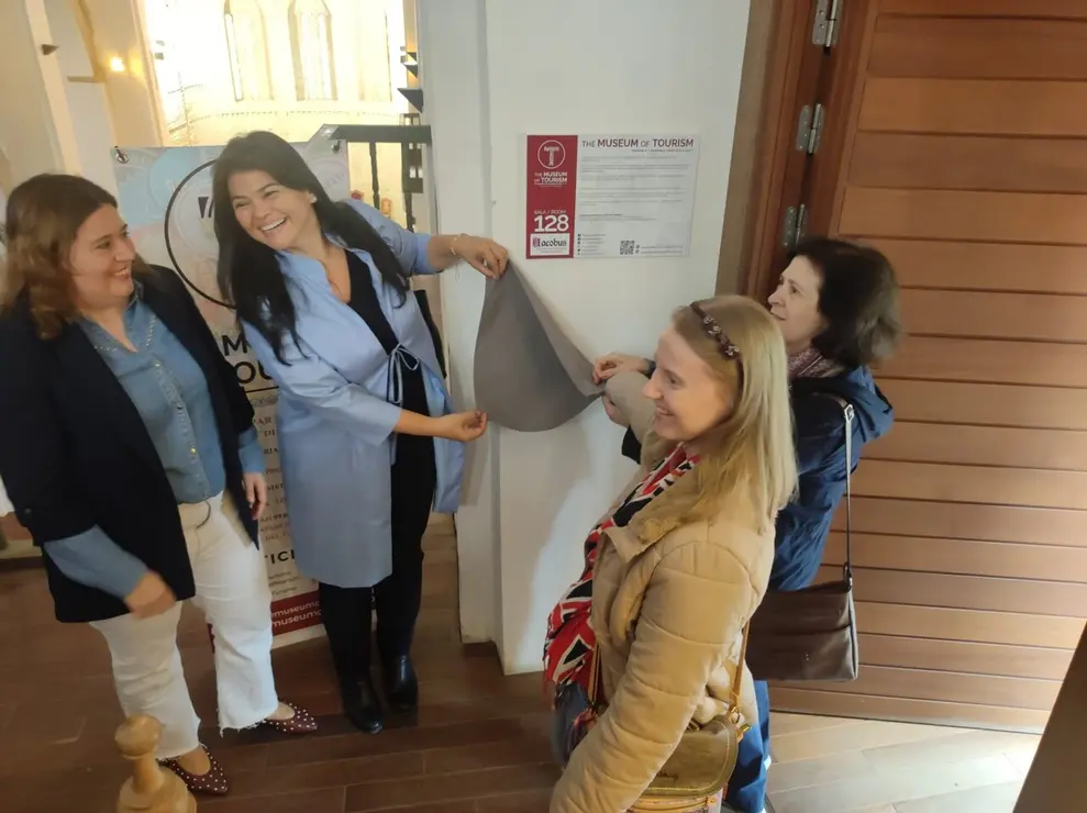 b4b44c3f-2058-4c22-8064-6f4f89e51496