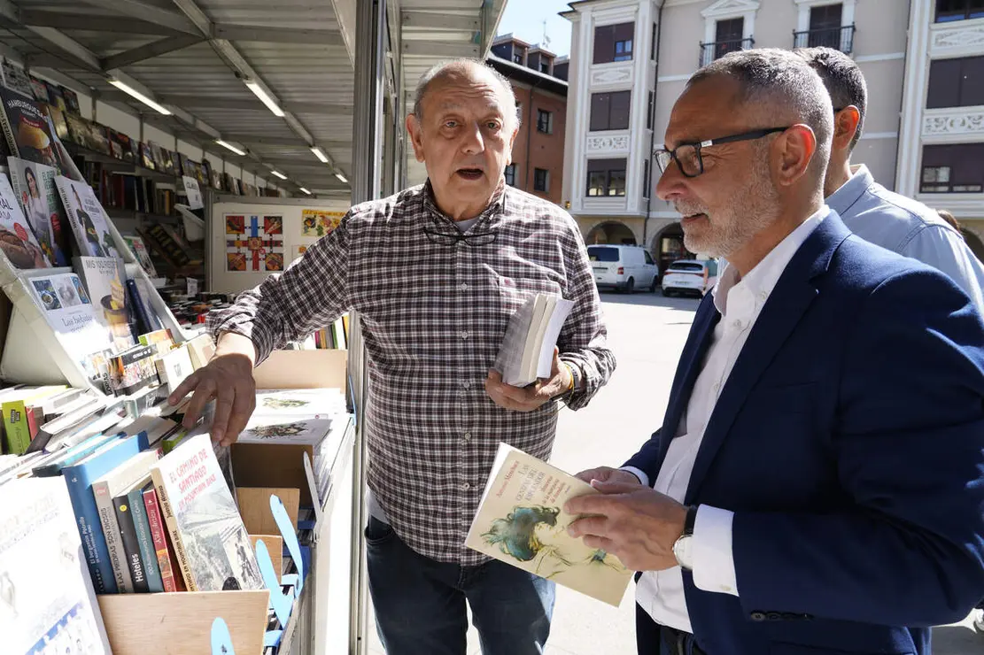 Inauguraci&oacute;n de la Feria del Libro Antiguo y de Ocasi&oacute;n de Ponferrada