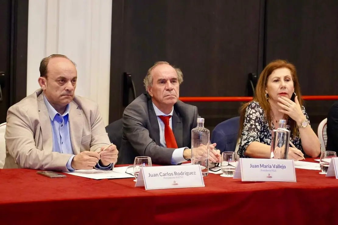 La Federaci&oacute;n Leonesa de Empresarios clausura la II edici&oacute;n de la Emprende Experience y entrega el premio a la iniciativa ganadora