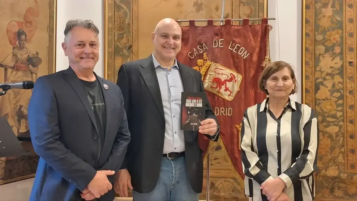 Alberto Ca&ntilde;as lleva su primera novel a la Casa de Le&oacute;n en Madrid. Fotos: Casa de Le&oacute;n en Madrid.