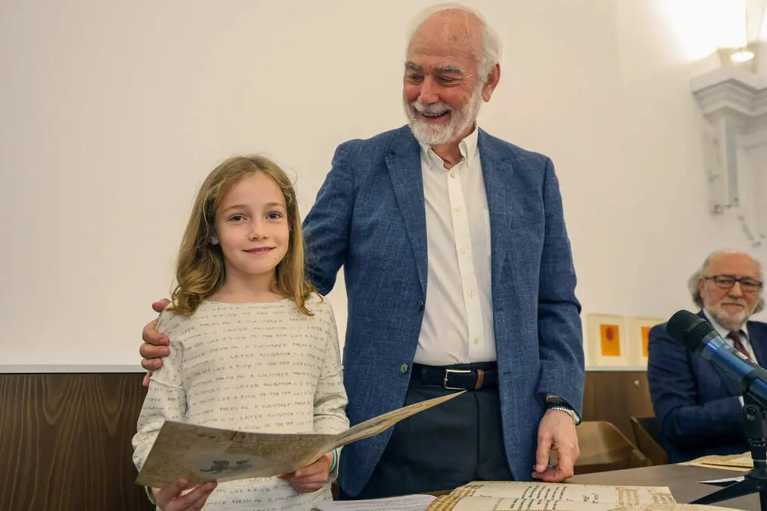 La Asociaci&oacute;n de Amigos de los Decreta entrega los Premios Decreta 2025 al expresidente de Cantabria, Miguel &Aacute;ngel Revilla; el alcalde de Le&oacute;n, Jos&eacute; Antonio Diez, y la escritora y periodista Marta Garc&iacute;a Aller