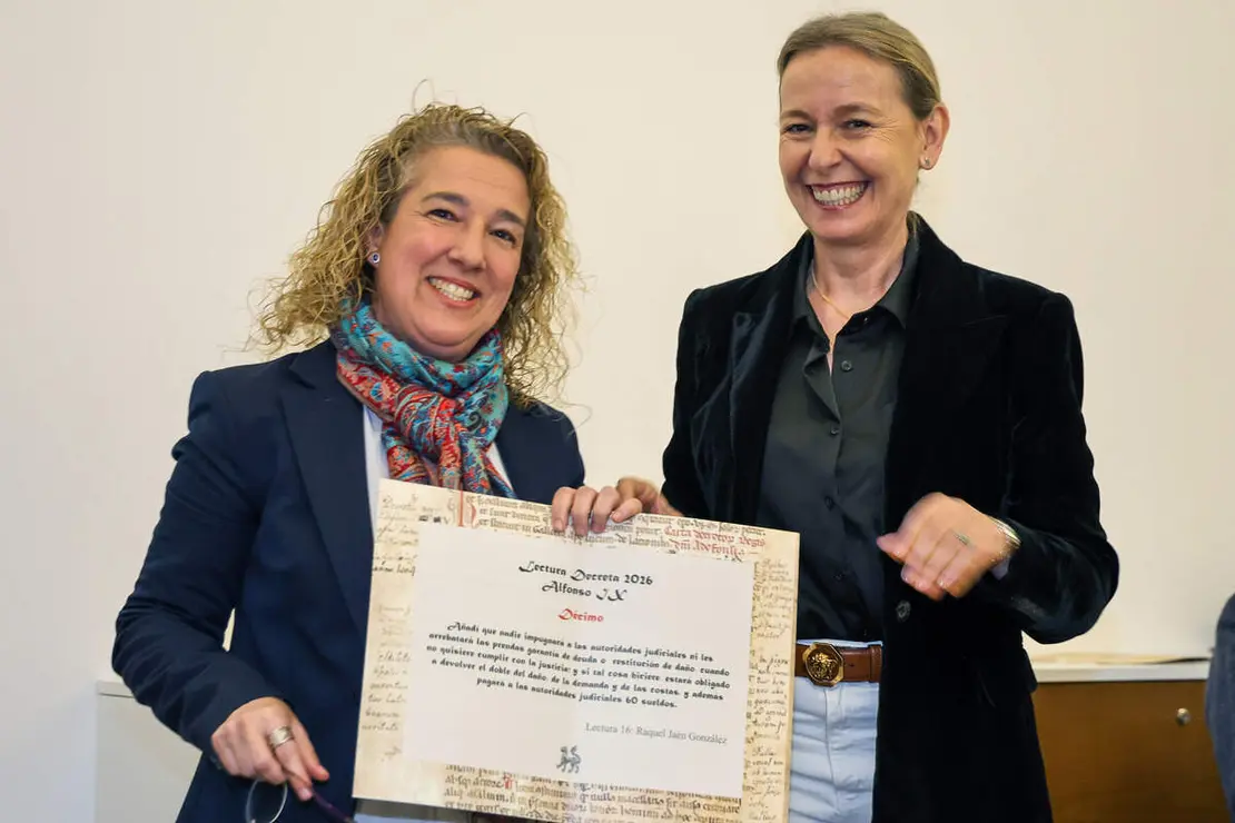La Asociaci&oacute;n de Amigos de los Decreta entrega los Premios Decreta 2025 al expresidente de Cantabria, Miguel &Aacute;ngel Revilla; el alcalde de Le&oacute;n, Jos&eacute; Antonio Diez, y la escritora y periodista Marta Garc&iacute;a Aller
