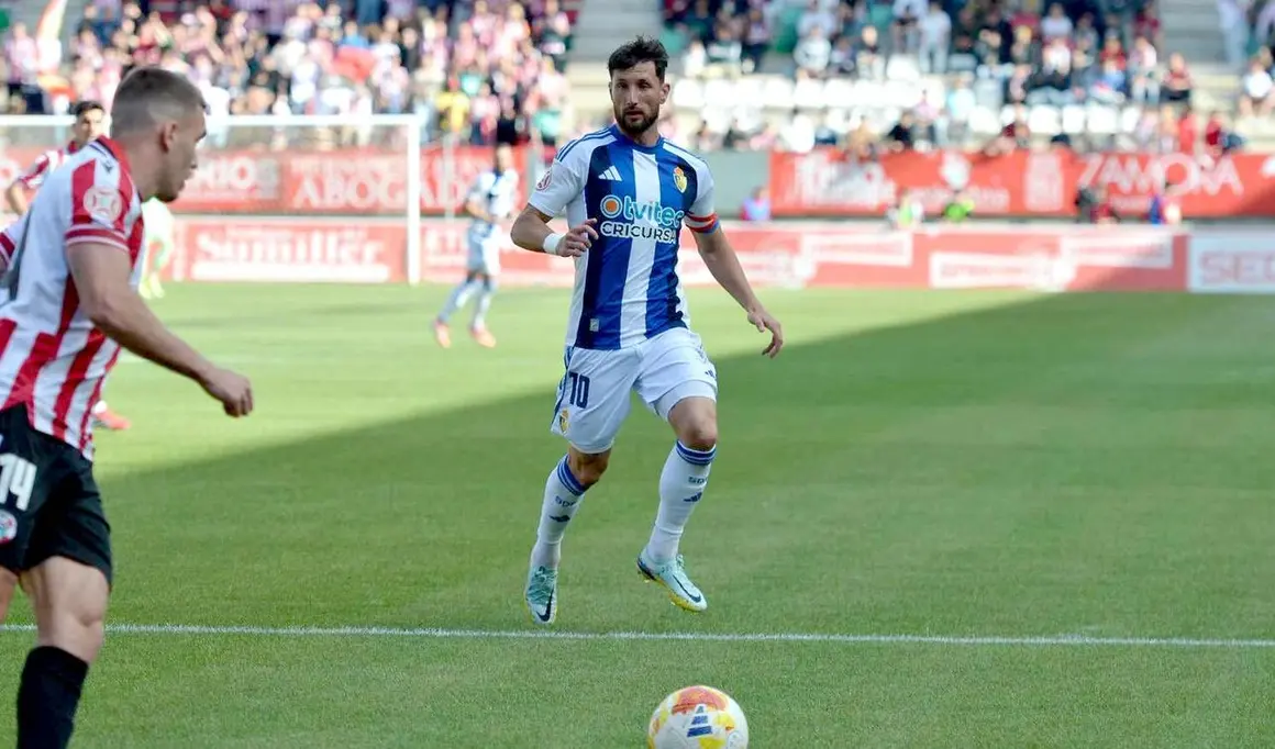 Zamora y Ponferradina disputan un duelo por todo lo alto, cargado de intensidad y disputado de principio a fin.