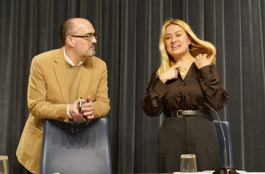 El alcalde de Ponferrada, Marco Morala, y la concejala de Bienestar Social y Familia, Alexandra Rivas, presiden la asamblea del Consejo de la Infancia de Ponferrada