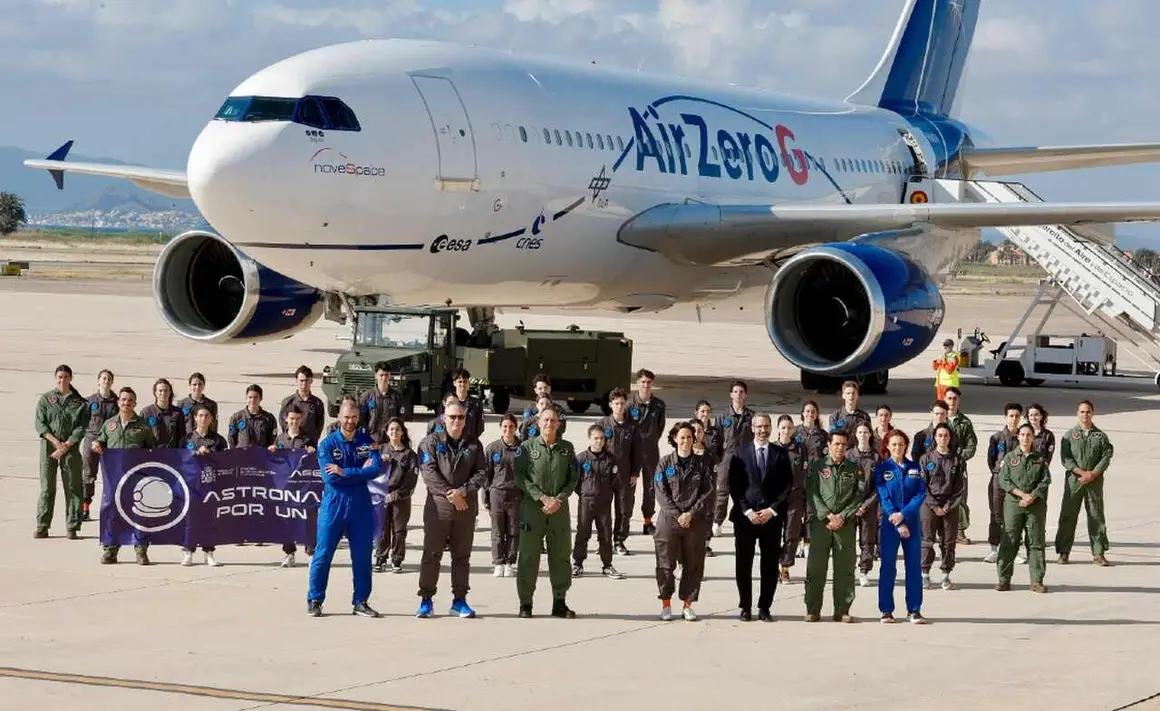 El joven Miguel Garc&iacute;a comparte experiencia en Murcia con los astronautas leoneses Pablo &Aacute;lvarez y Sara Garc&iacute;a Alonso en el programa 'Astronauta por un d&iacute;a'.