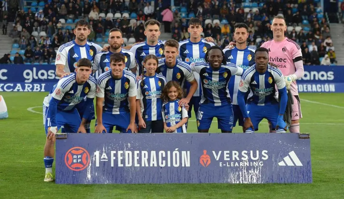 SD Ponferradina (2)