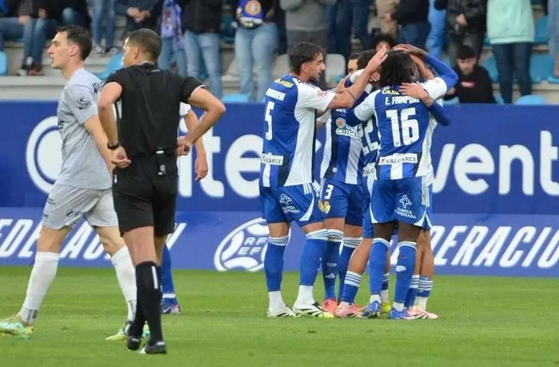 SD Ponferradina (4)