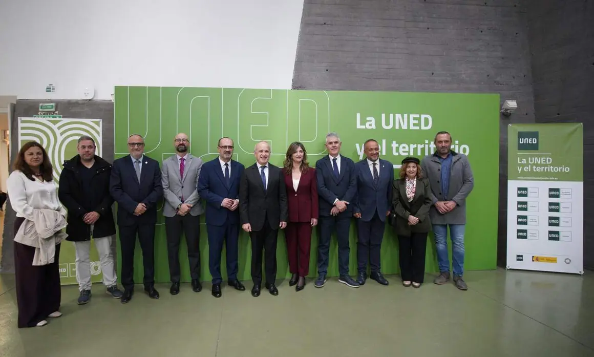 Uned (1)