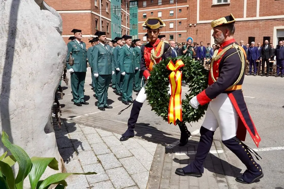 El general de Brigada, Miguel S&aacute;nchez Guerrero, y el delegado del Gobierno en Castilla y Le&oacute;n, Nicanor Sen V&eacute;lez, presiden el acto de conmemoraci&oacute;n del 182 aniversario de la Fundaci&oacute;n de la Guardia Civil