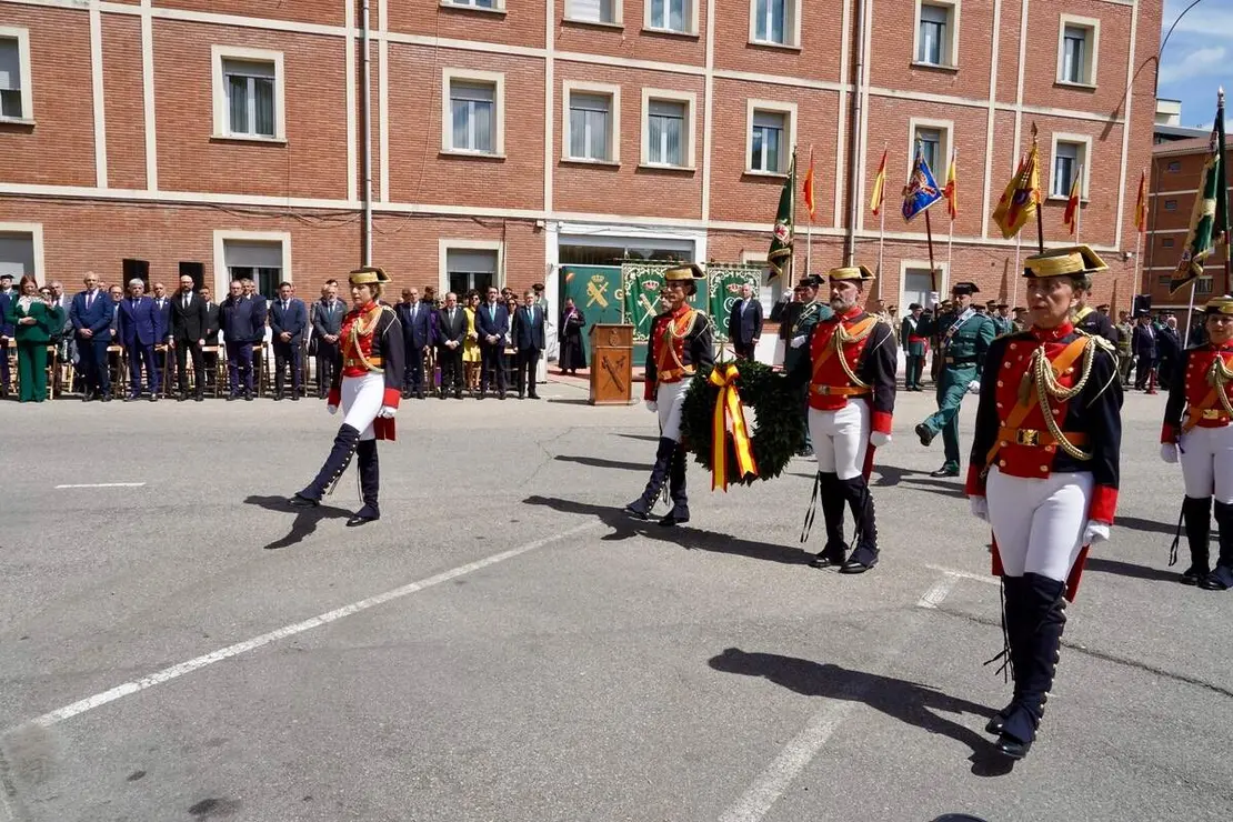 El general de Brigada, Miguel S&aacute;nchez Guerrero, y el delegado del Gobierno en Castilla y Le&oacute;n, Nicanor Sen V&eacute;lez, presiden el acto de conmemoraci&oacute;n del 182 aniversario de la Fundaci&oacute;n de la Guardia Civil