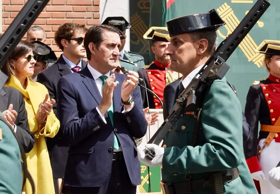 El general de Brigada, Miguel S&aacute;nchez Guerrero, y el delegado del Gobierno en Castilla y Le&oacute;n, Nicanor Sen V&eacute;lez, presiden el acto de conmemoraci&oacute;n del 182 aniversario de la Fundaci&oacute;n de la Guardia Civil