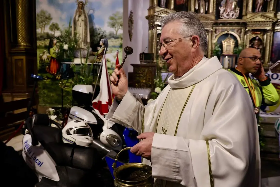 Celebraci&oacute;n de una misa y un acto de bendici&oacute;n de cascos con motivo de la VIII Concentraci&oacute;n Internacional Madonna de los Centauros, que se celebra en La Ba&ntilde;eza