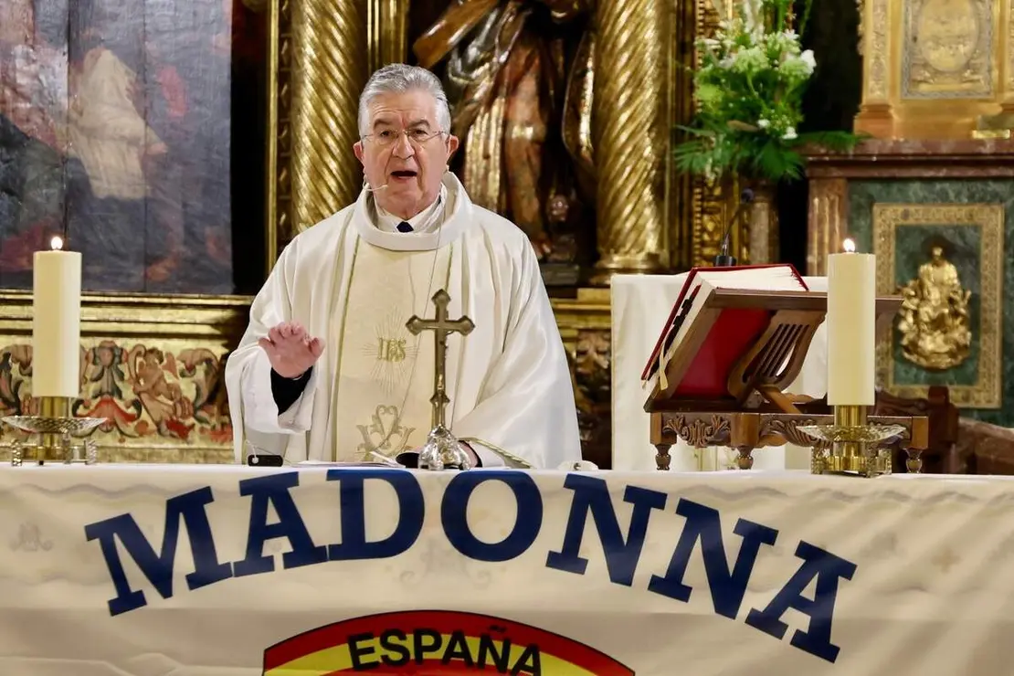 Celebraci&oacute;n de una misa y un acto de bendici&oacute;n de cascos con motivo de la VIII Concentraci&oacute;n Internacional Madonna de los Centauros, que se celebra en La Ba&ntilde;eza